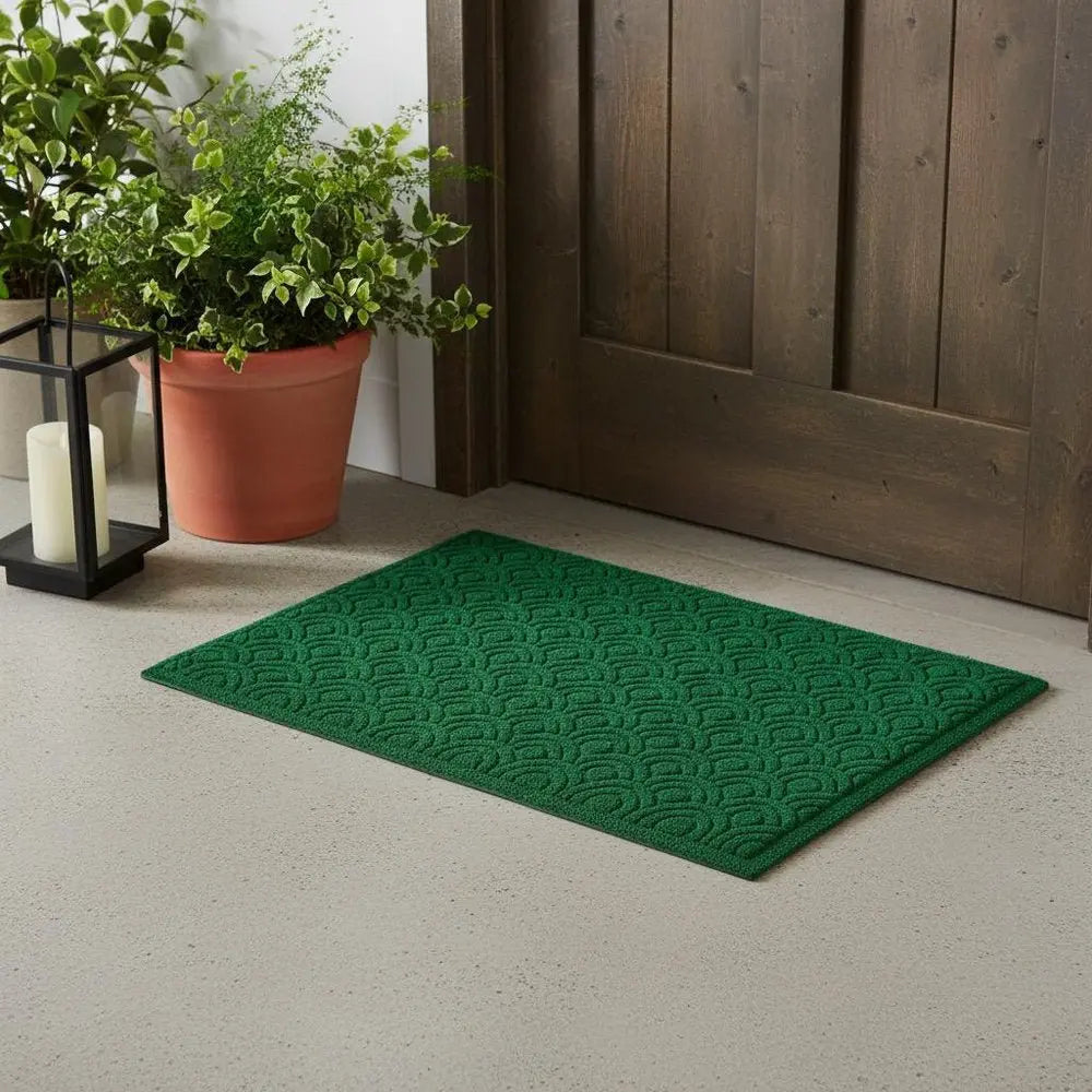 18" X 30" Green Geometric Indoor Outdoor Polypropylene Door Mat - NOBLE HOME INTERIORS