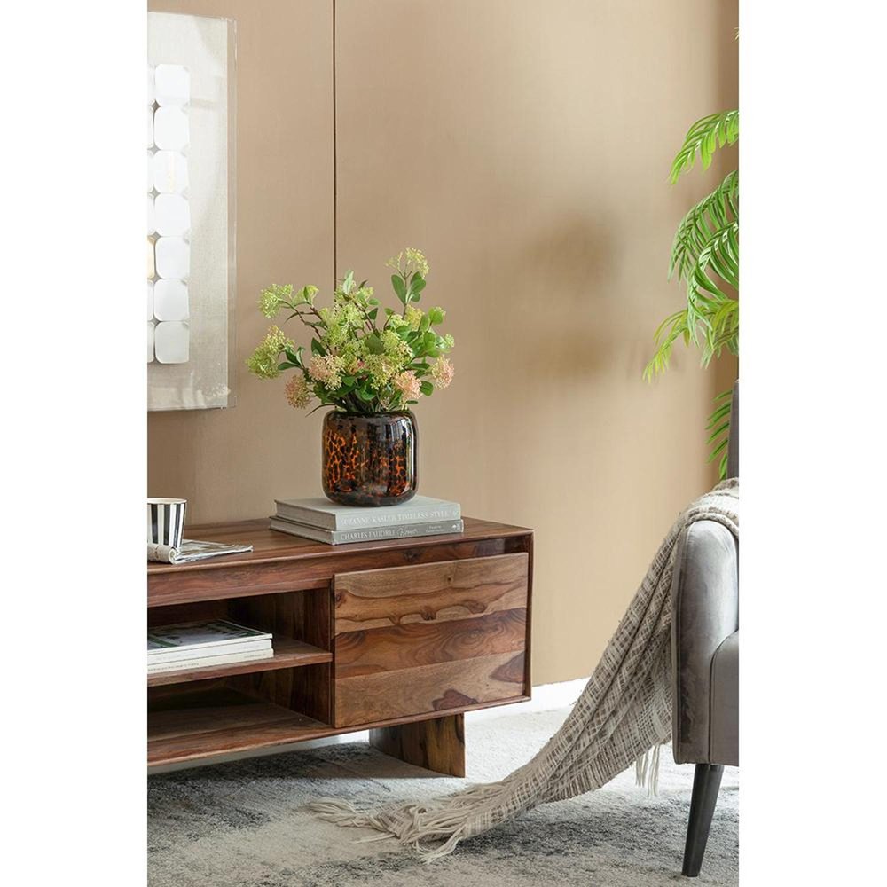 Jarrón de mesa redondo de vidrio con estampado animal en color ámbar y negro de 8"