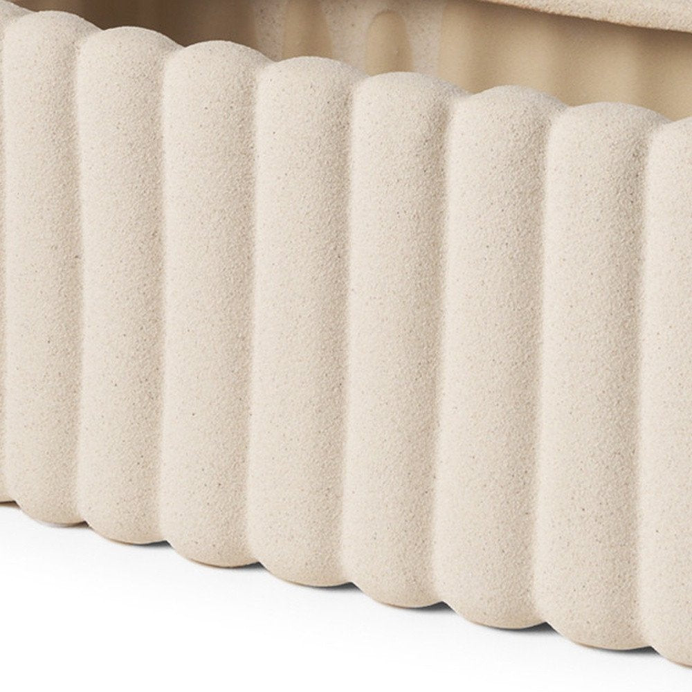 Jarrón de mesa de cerámica ovalada beige de 6" con textura acanalada